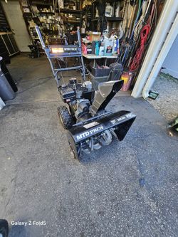 26" Snowblower W/Electric Start 