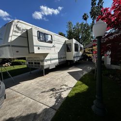 Holiday Rambler Presidential 5th Wheel