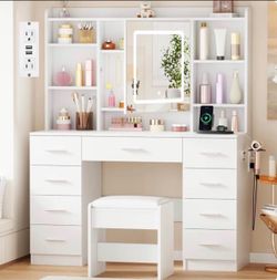 Brand new vanity desk in white still in box