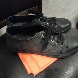Gucci Shoes Size 9 