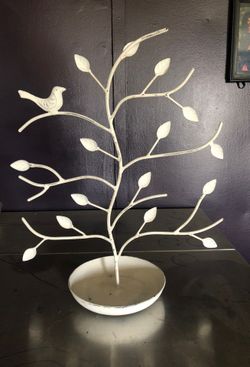 Jewerly holder distressed