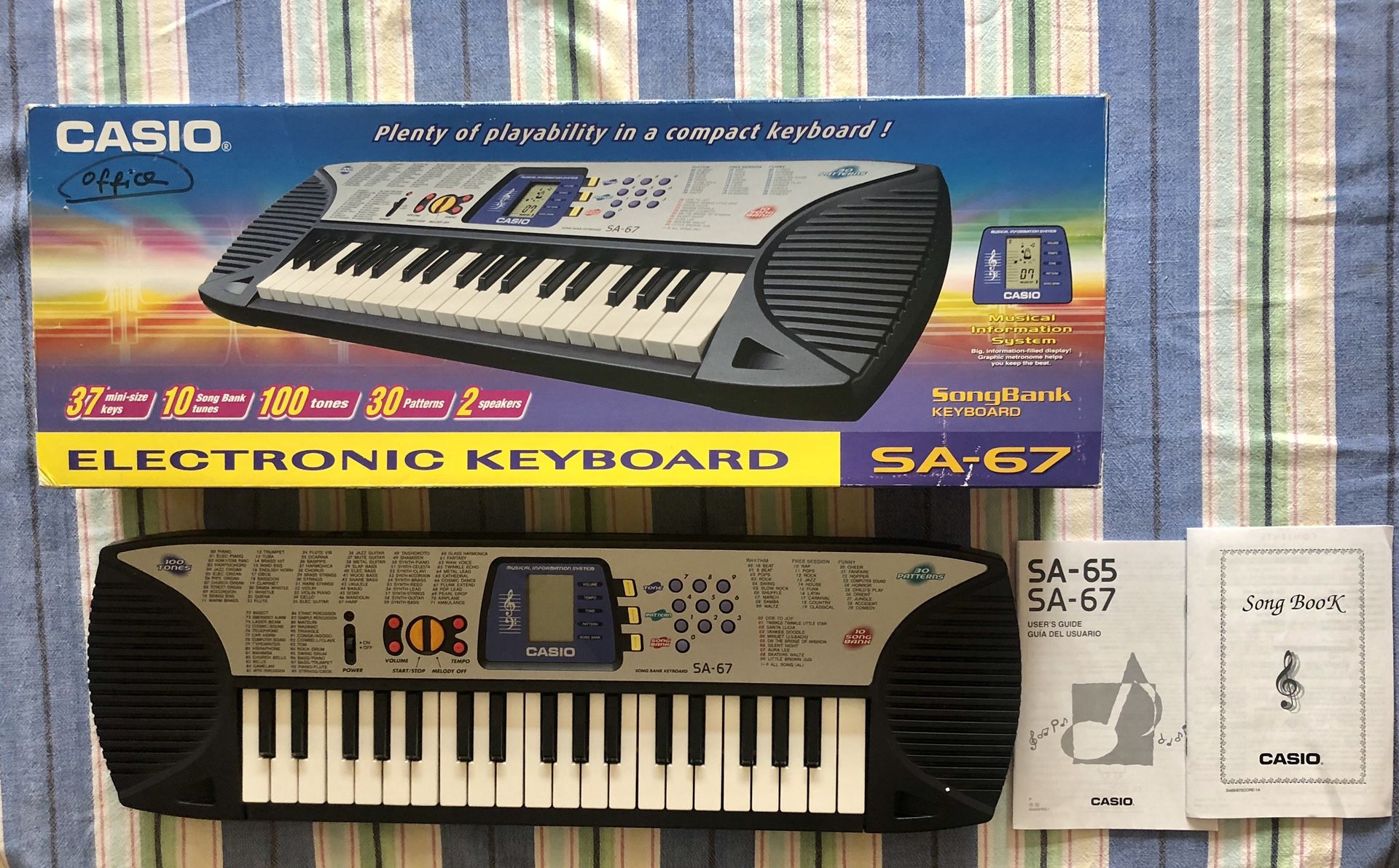 Casio SA-67 Electronic Keyboard