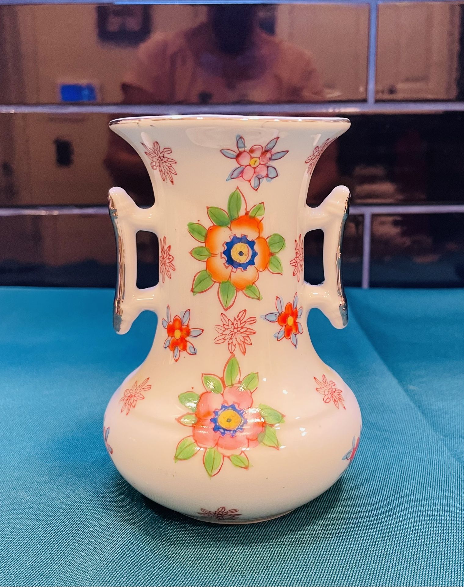 Vintage And Beautiful Hand Painted Gold Castle Porcelain Vase 