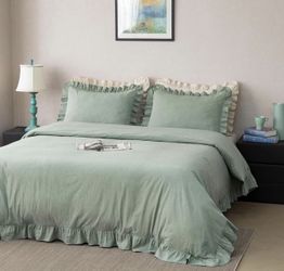 100% Cotton Duvet Cover Set with Ruffle Edge
