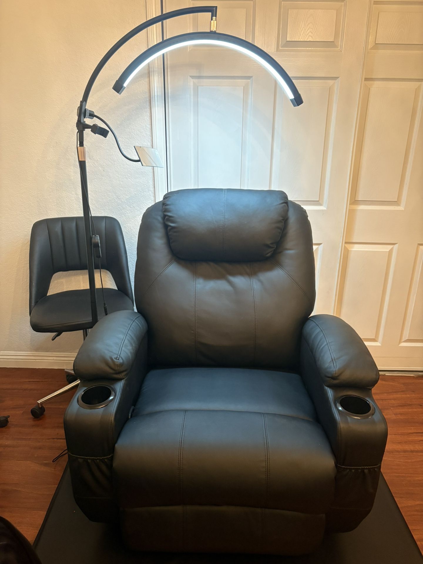 Black Lash Recliner