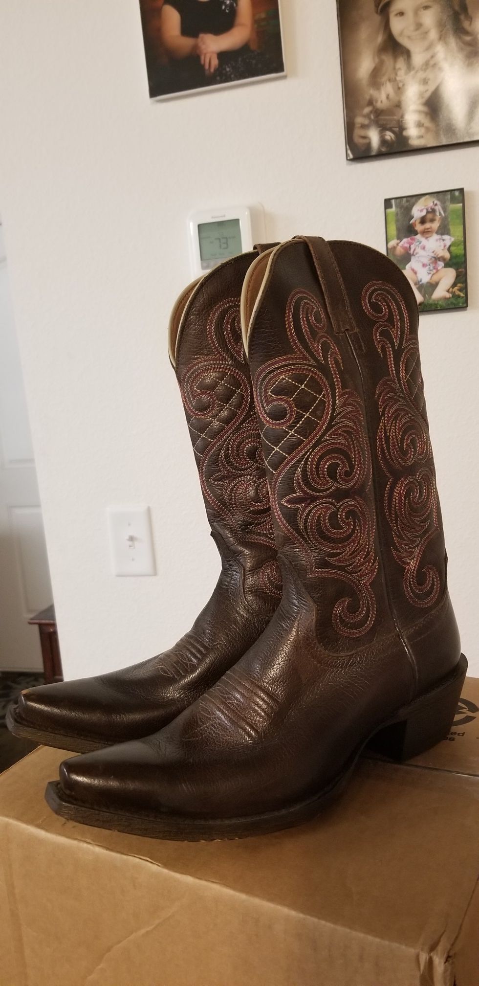 Womens Ariat cowboy boots