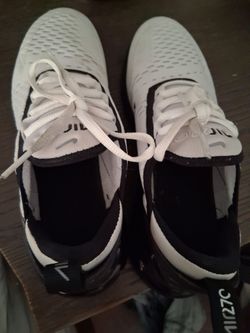 Air270 nikes