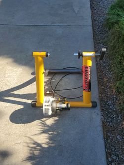 Travel Trac Bike Stand/roller