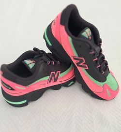 New Balance 1000 – Pink / Black / Rose Noir – Kids’ Size 4.5 (Women’s 6)