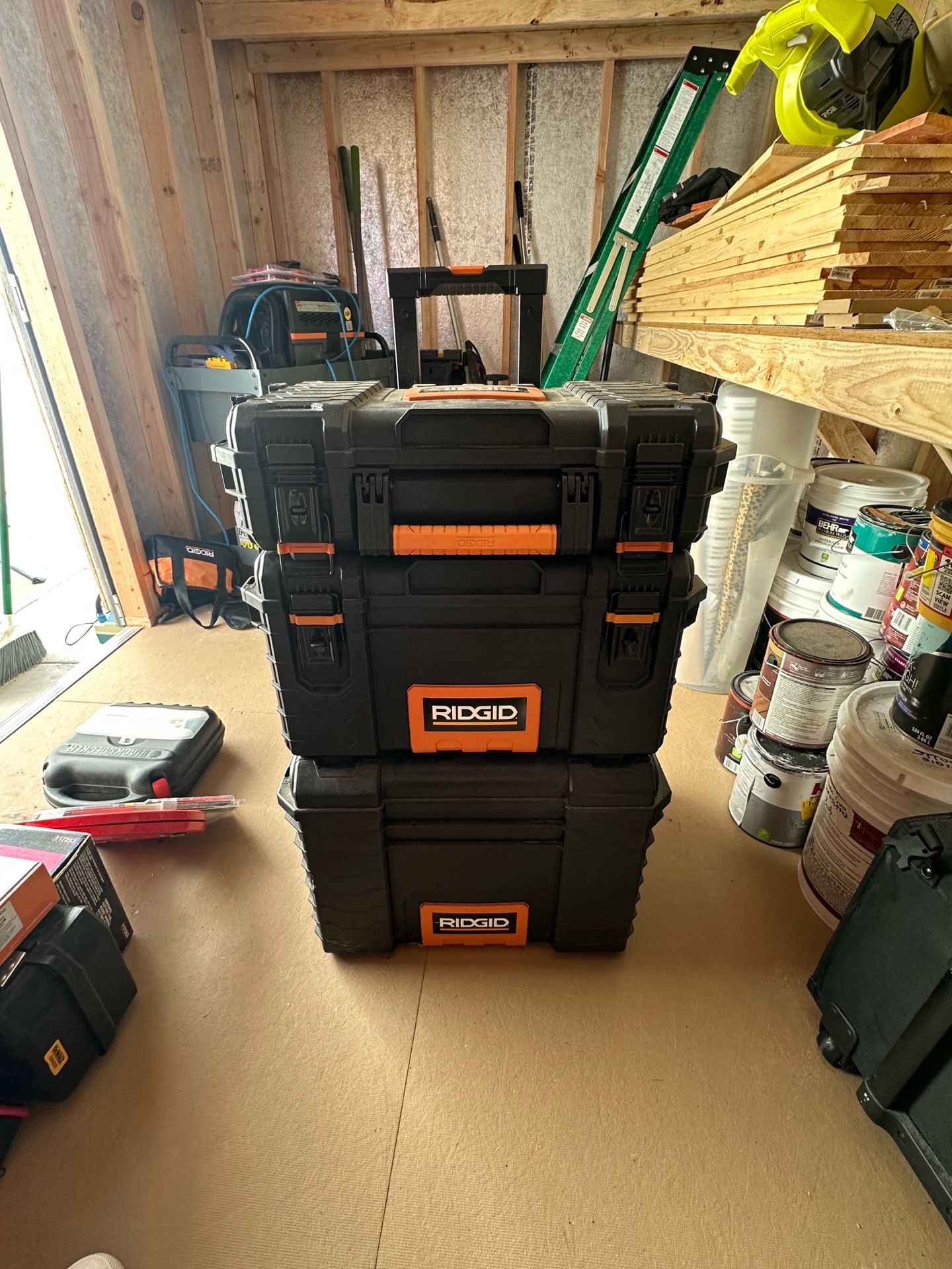 Rigid 3 piece pack out