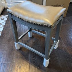 Set Of 4 Counter Height Stools