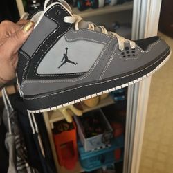 Jordan’s Kids Size 4.5