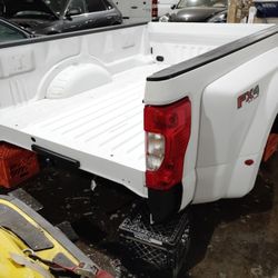 2017–2022 Ford Super Duty Dually Truck Bed – FX4 Off Road