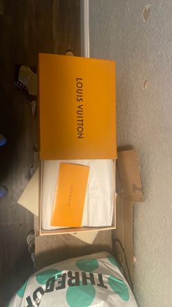 LV shoes 42