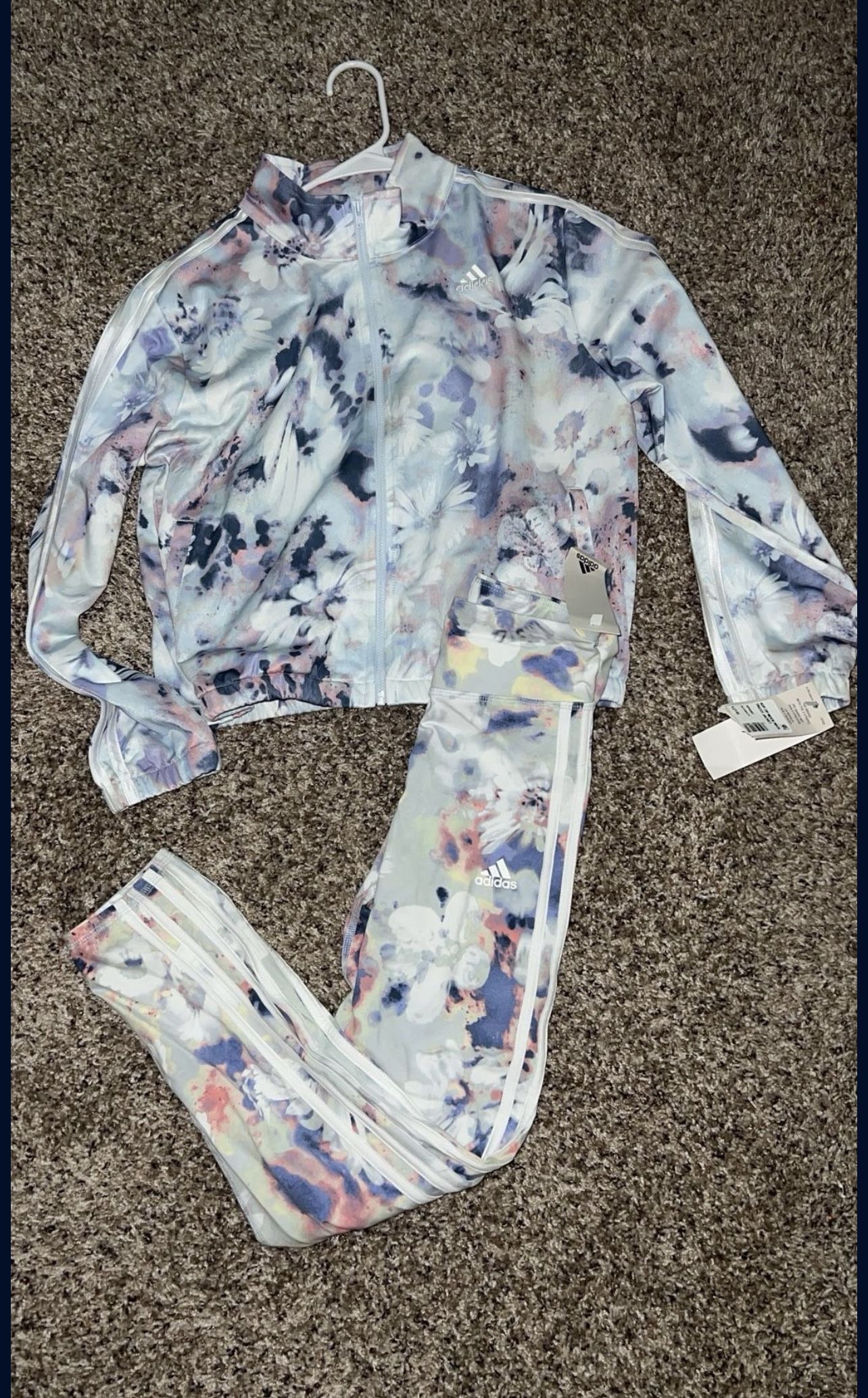 New With Tags Adidas Track Suit Youth Sz 14