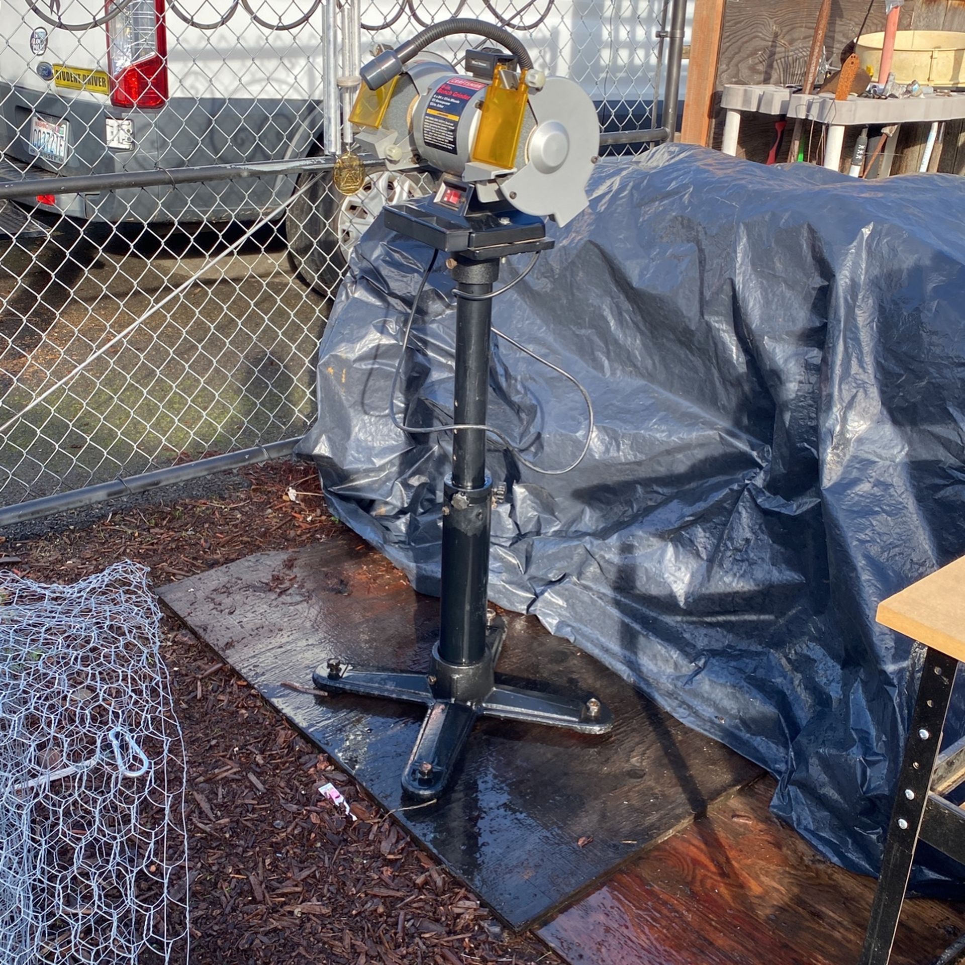 Craftsman 6 Inch Bench Grinder With Stand for Sale in Steilacoom, WA