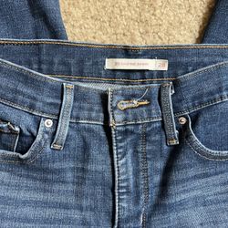 Women 311 Shaping Skinny Levis