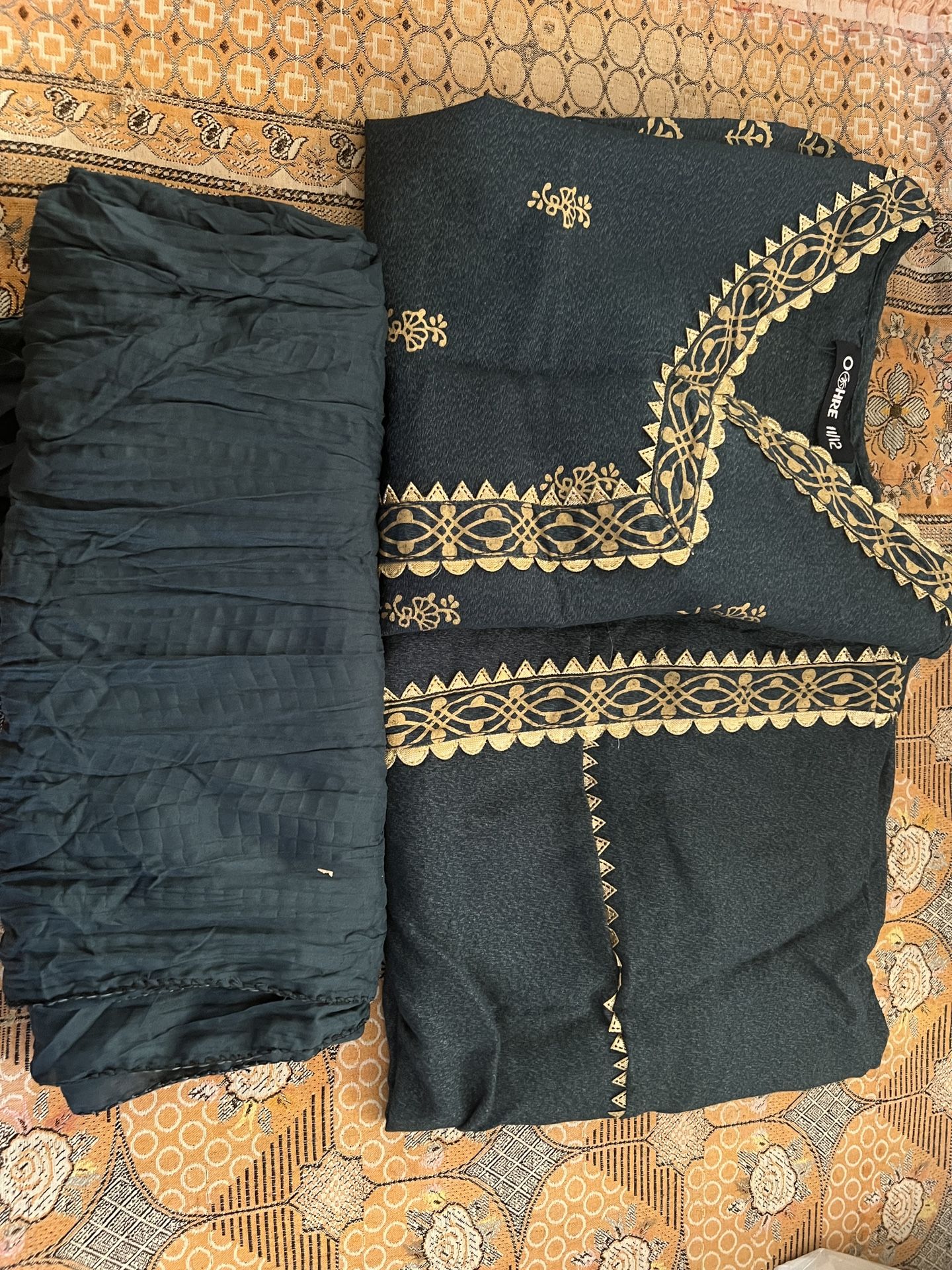 Pakistani Indian green 3 pc kids dress size 11-12