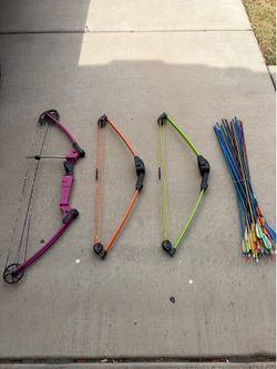 Kids bows and arrows