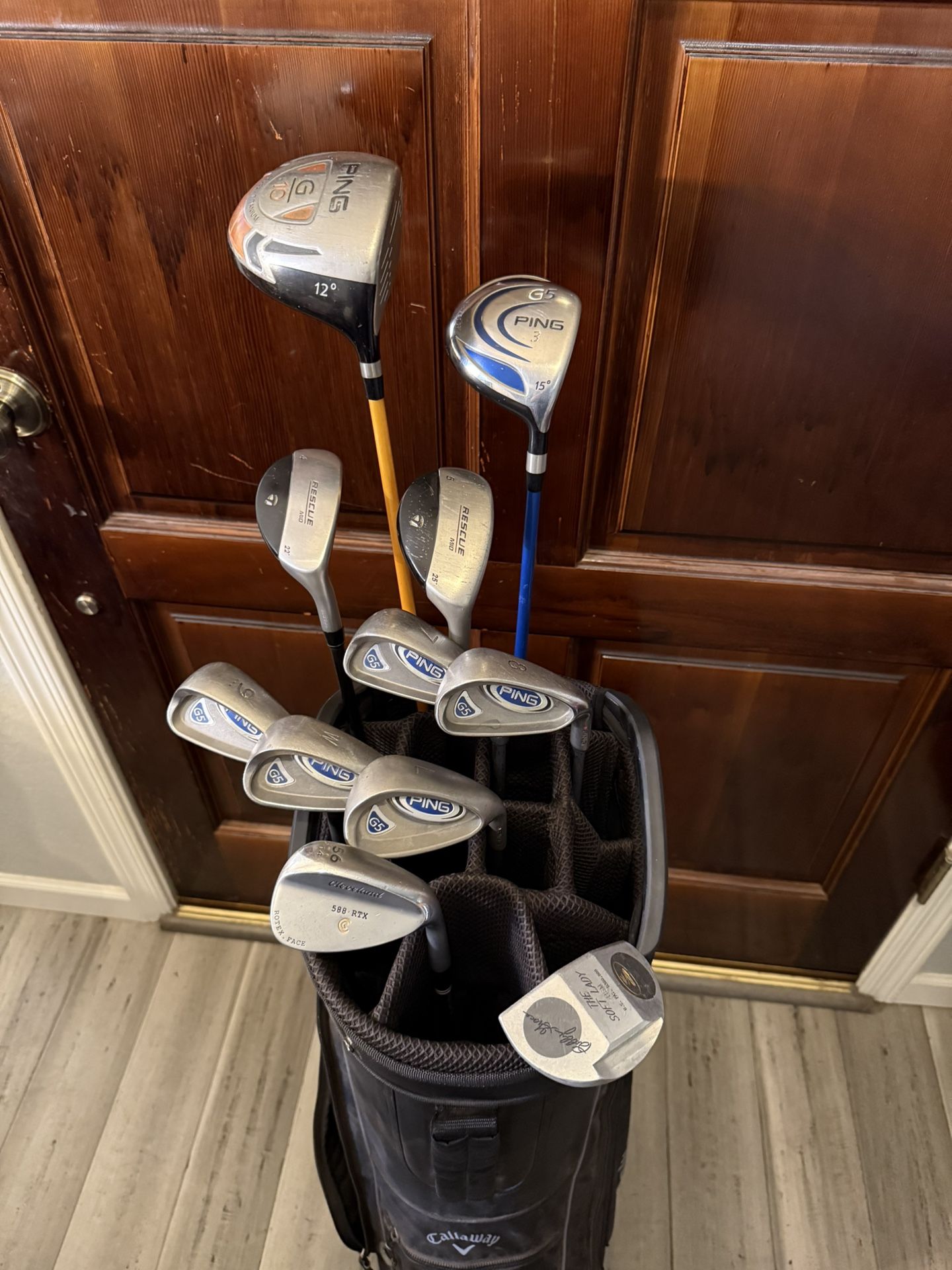 COMPLETE NAME BRAND GOLF SET IRONS WOODS DRIVER HYBRIDS WEDGES PUTTER BAG