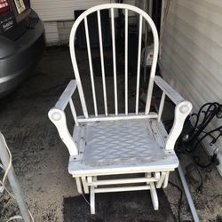  Glider Rocking Chair Works Great And Smooth Needs Cushion