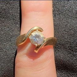 14k SOLID GOLD RING