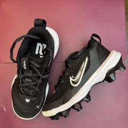  Boys Nike baseball Cleats