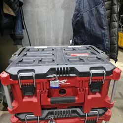 Milwaukee Packout Tool Box 