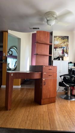 Hair station