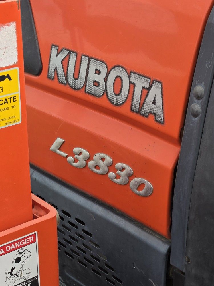 Kubota L3830