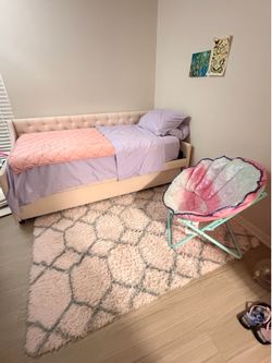Kids Upholstered Daybed with Pull-Out Trundle