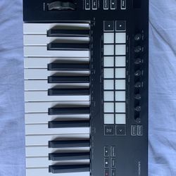 Novation Launchkey25 MK3