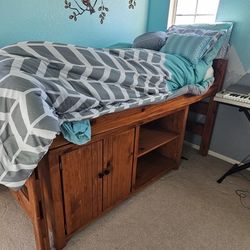 3 Piece Wooden Oak Bedroom Set