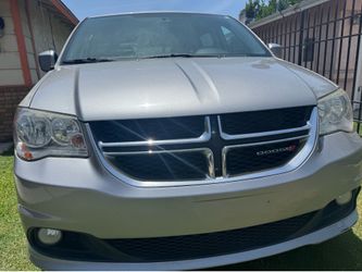 For sale 2017 dodge Grand caravan sxt