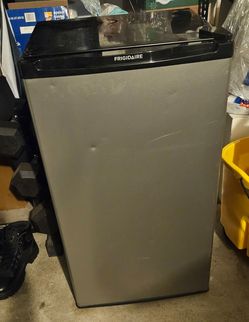 Frigidaire Mini Fridge