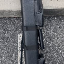 Pool Bag With 2 Pool Cues