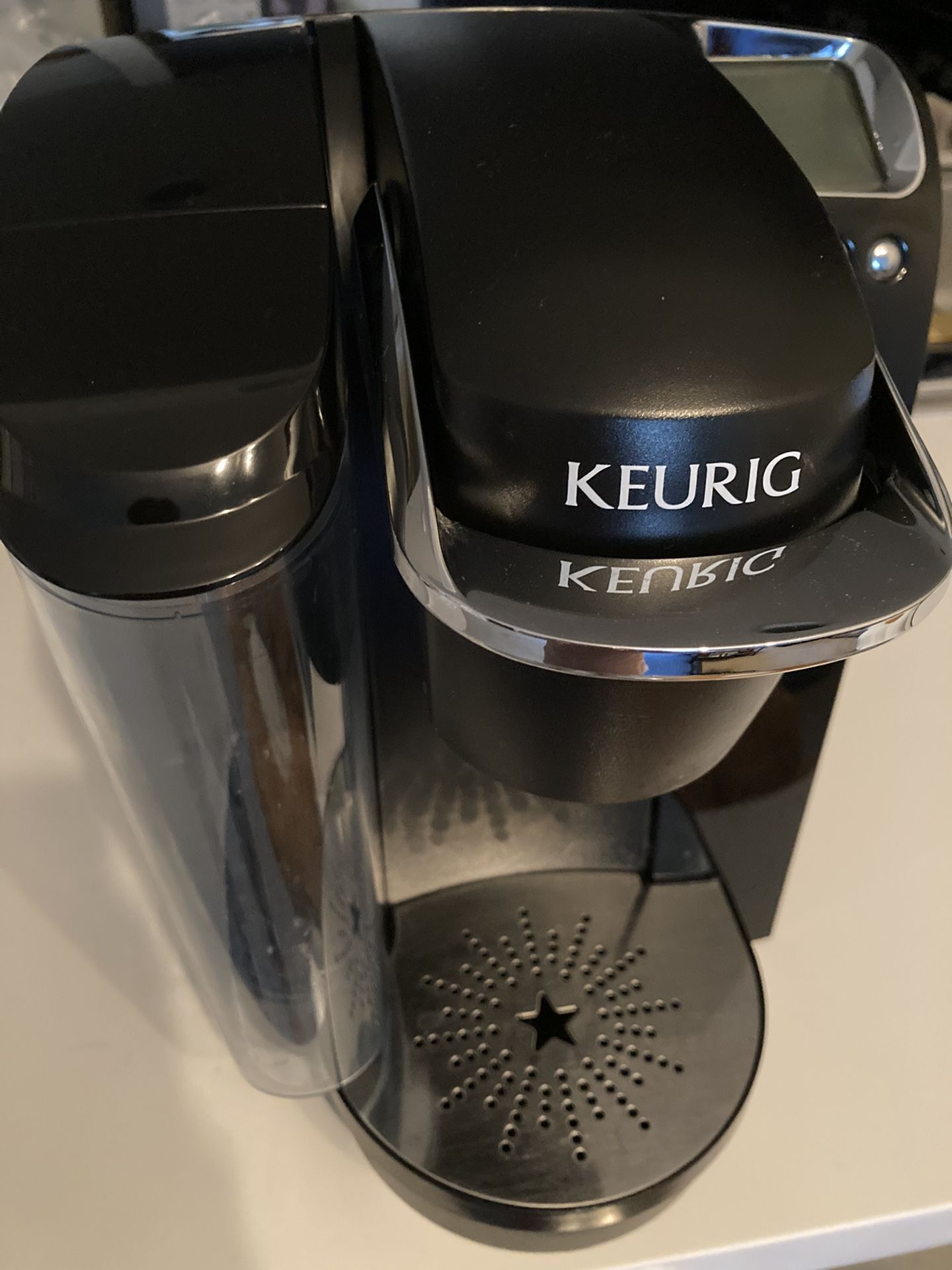 Keurig K75 Single Cup Platinum Home-Brewing System with Water Filter Kit