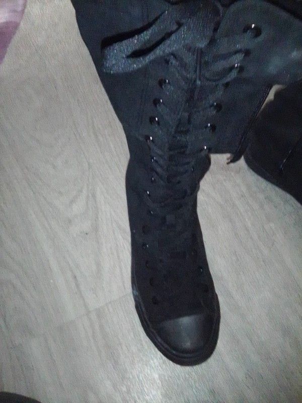 Brand New Knee high Boots Adorable Fashion