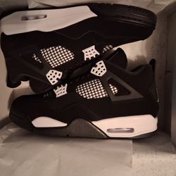 Jordan 4 White Thunder