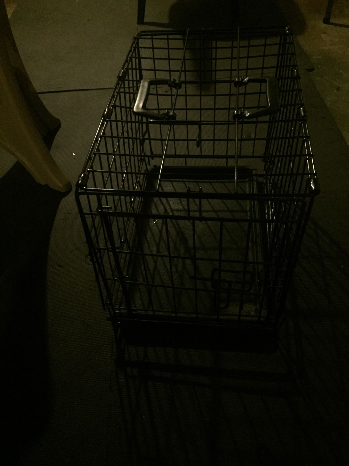 Small dog crate/kennel