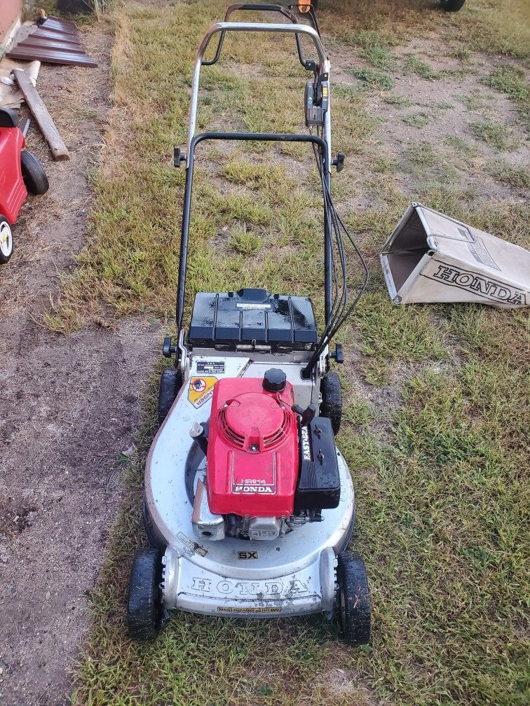 Honda Lawnmower GONNA SELL FAST