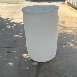 tambos de plastico.  