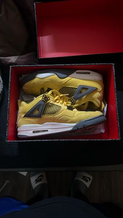 Jordan 4 Tour Yellow 