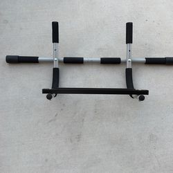 New And Assembled Pull Up Bar