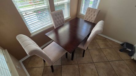 Dining room table set