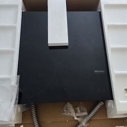 Miele KM 6365 Induction Cooktop 30” NEW Open Box Luxury German Kitchen