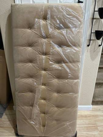 New Button Tufted Wingback Headboard for Queen Size Bed Beige Velvet