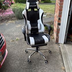 Gaming chair FREE!!