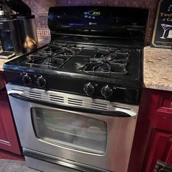 Maytag Stainless Steel Gas Oven & Stove – Excellent Condition (3 Years Old)
