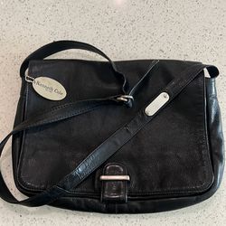 Kenneth Cole Reaction Cross Body Bag